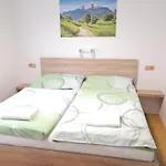 Homestay Zelena Zahrada Kladenske Rovne