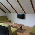 Zelena Zahrada Homestay *