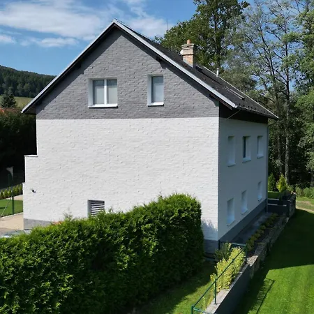 Zelena Zahrada Homestay Kladenske Rovne